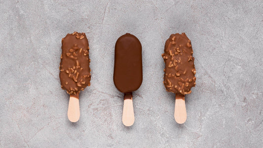 Mini Magnum sin azúcar de crema de coco y maní con baño de chocolate — receta fácil AluSweet