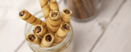 Cuchuflí barquillo sin azúcar relleno de manjar hecho con AluSweet Alulosa — dulce clásico chileno