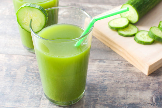 Jugo détox de pepino y limón sin azúcar con AluSweet Alulosa — bebida depurativa refrescante